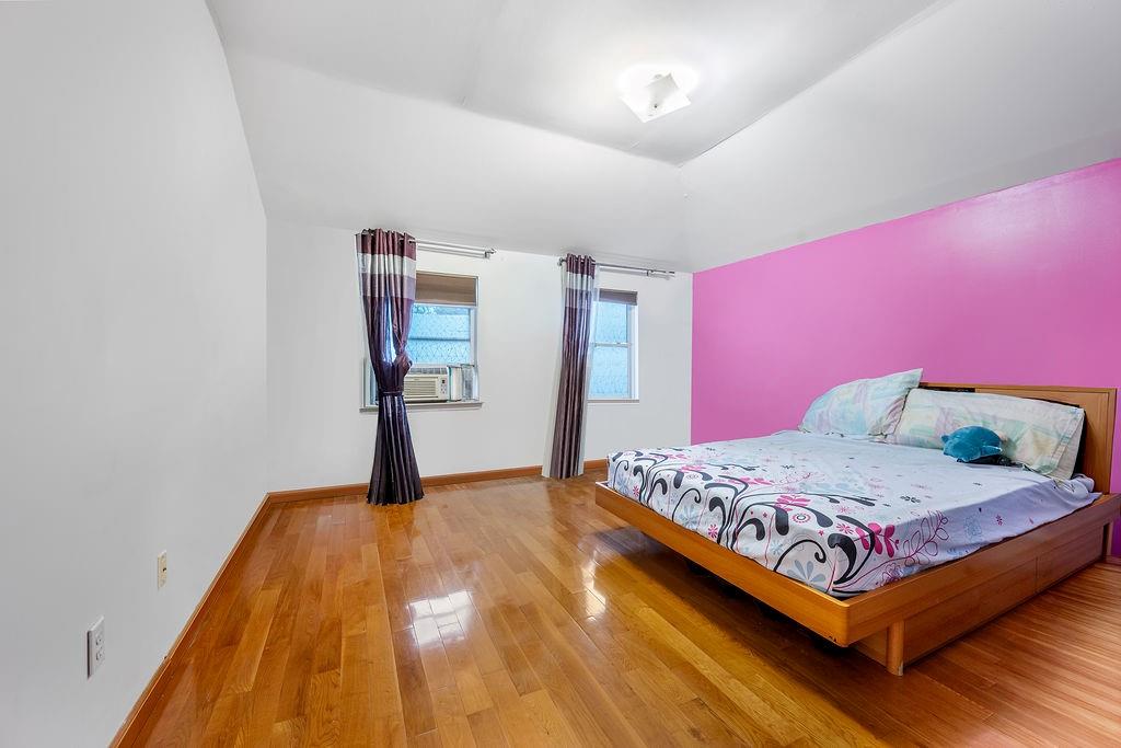 21 Leewood Loop Park Hill Staten Island NY 10304