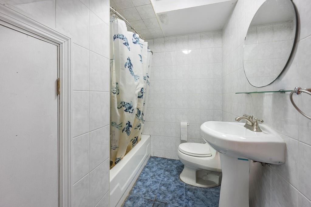 21 Leewood Loop Park Hill Staten Island NY 10304