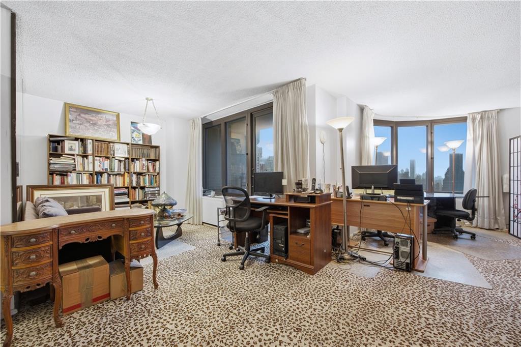 330 East 38th Street Murray Hill New York NY 10016