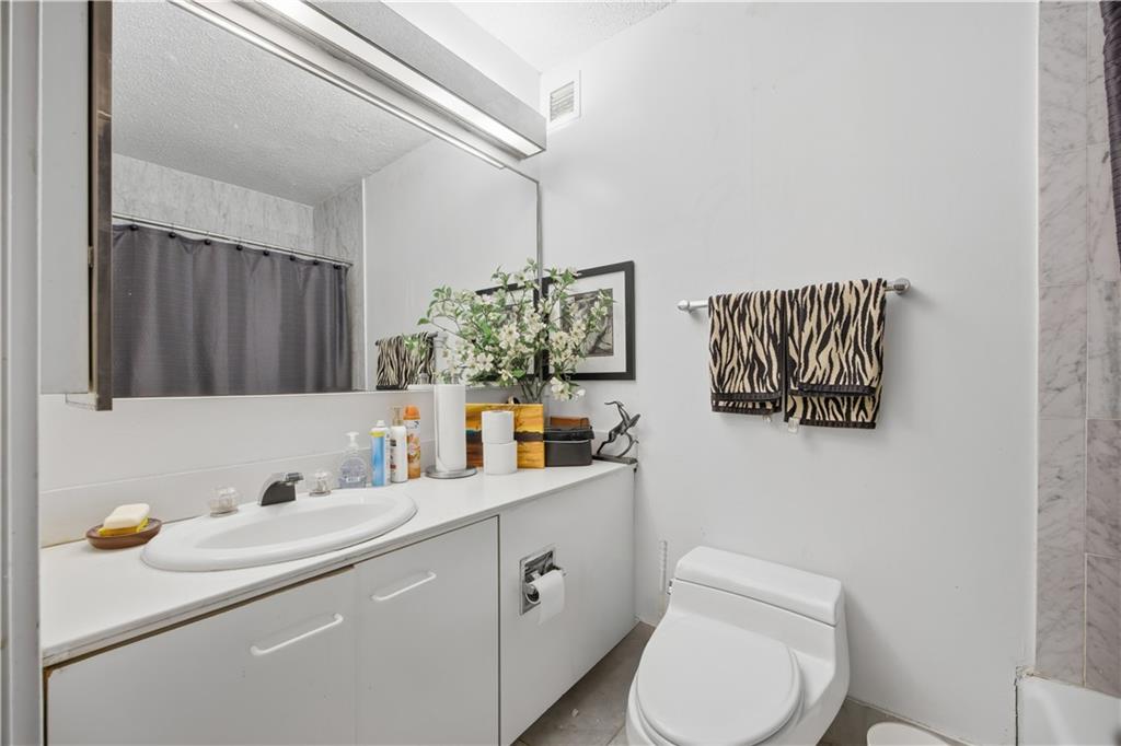 330 East 38th Street Murray Hill New York NY 10016