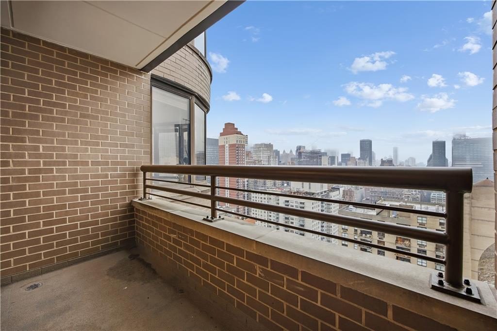 330 East 38th Street Murray Hill New York NY 10016