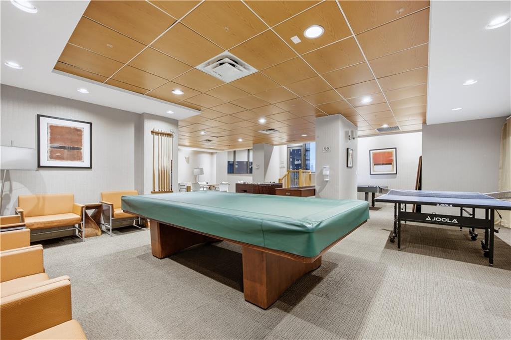 330 East 38th Street Murray Hill New York NY 10016