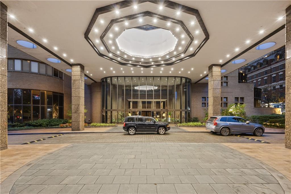 330 East 38th Street Murray Hill New York NY 10016