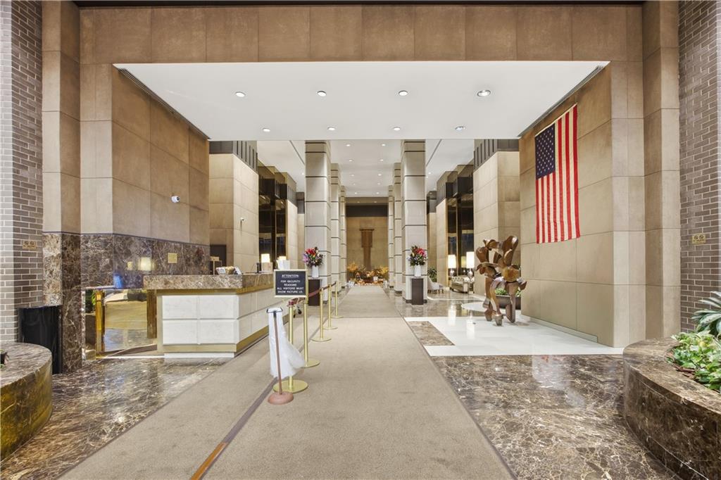 330 East 38th Street Murray Hill New York NY 10016