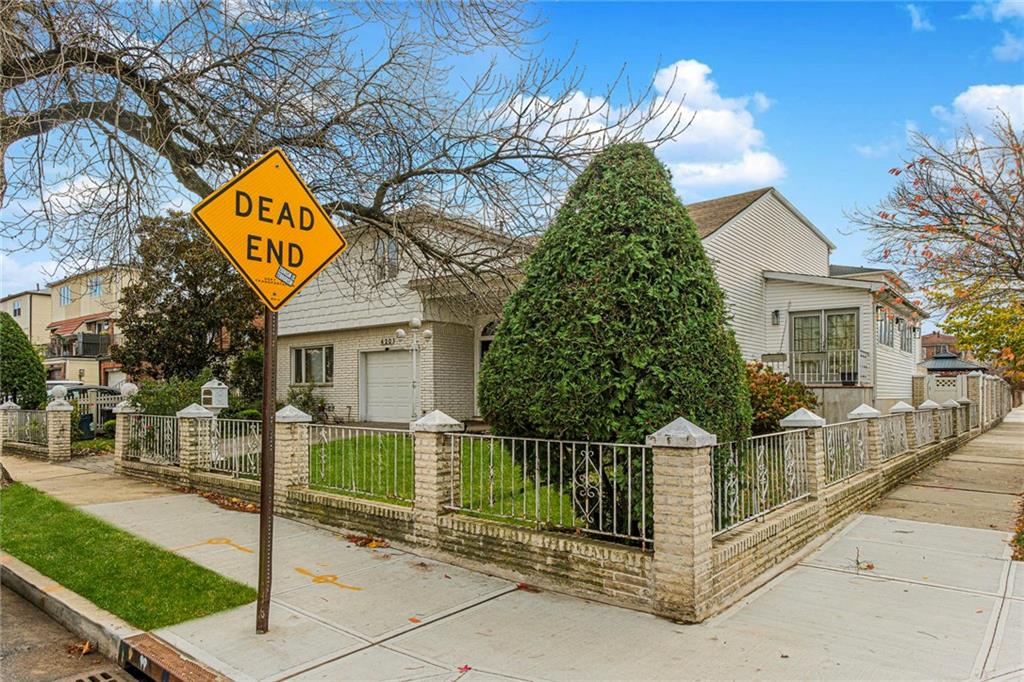 420 Stobe Avenue Midland Beach Staten Island NY 10306