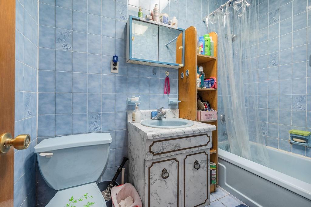 5209 Fort Hamilton Parkway Sunset Park Brooklyn NY 11219