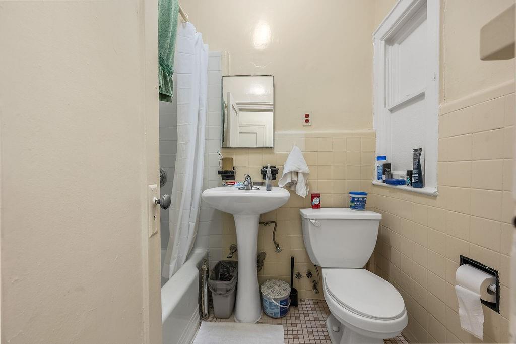 5209 Fort Hamilton Parkway Sunset Park Brooklyn NY 11219