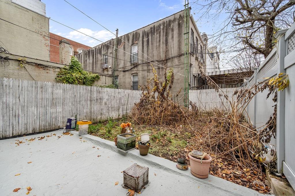 5209 Fort Hamilton Parkway Sunset Park Brooklyn NY 11219