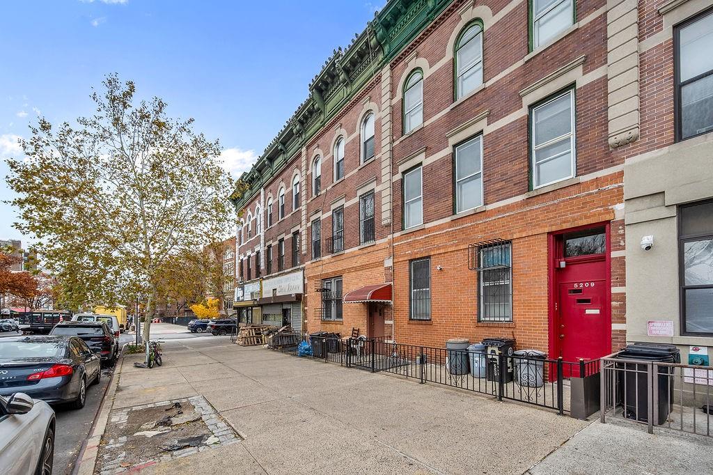 5209 Fort Hamilton Parkway Sunset Park Brooklyn NY 11219