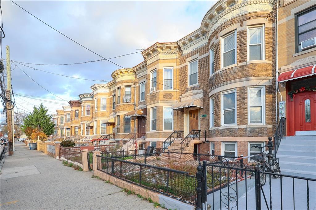 6821 16th Avenue Bensonhurst Brooklyn NY 11204