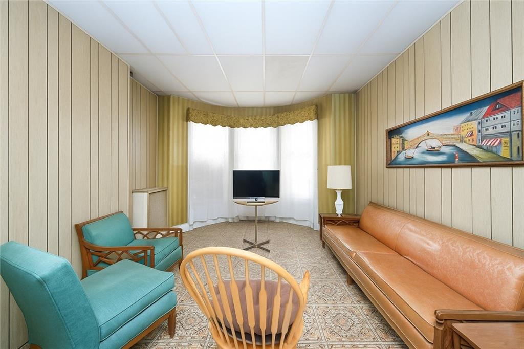 6821 16th Avenue Bensonhurst Brooklyn NY 11204