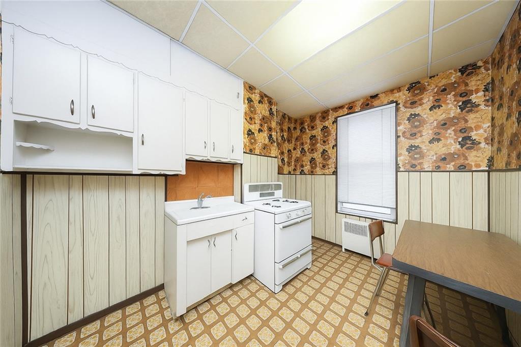 6821 16th Avenue Bensonhurst Brooklyn NY 11204