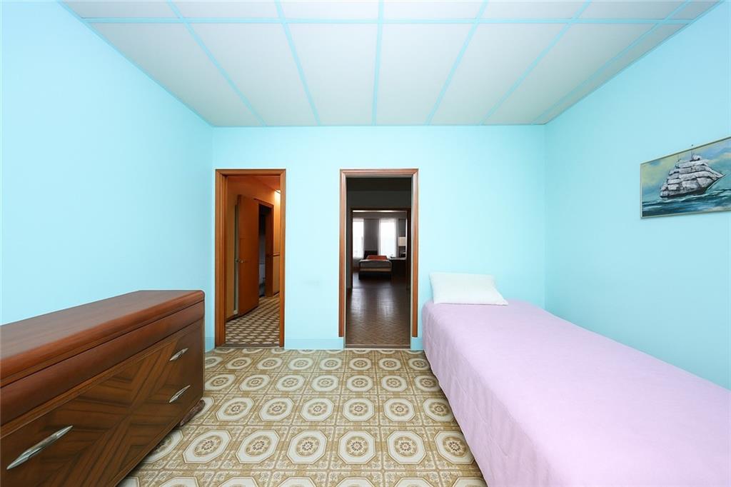 6821 16th Avenue Bensonhurst Brooklyn NY 11204