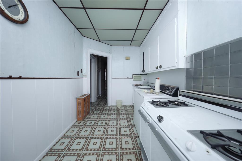 6821 16th Avenue Bensonhurst Brooklyn NY 11204