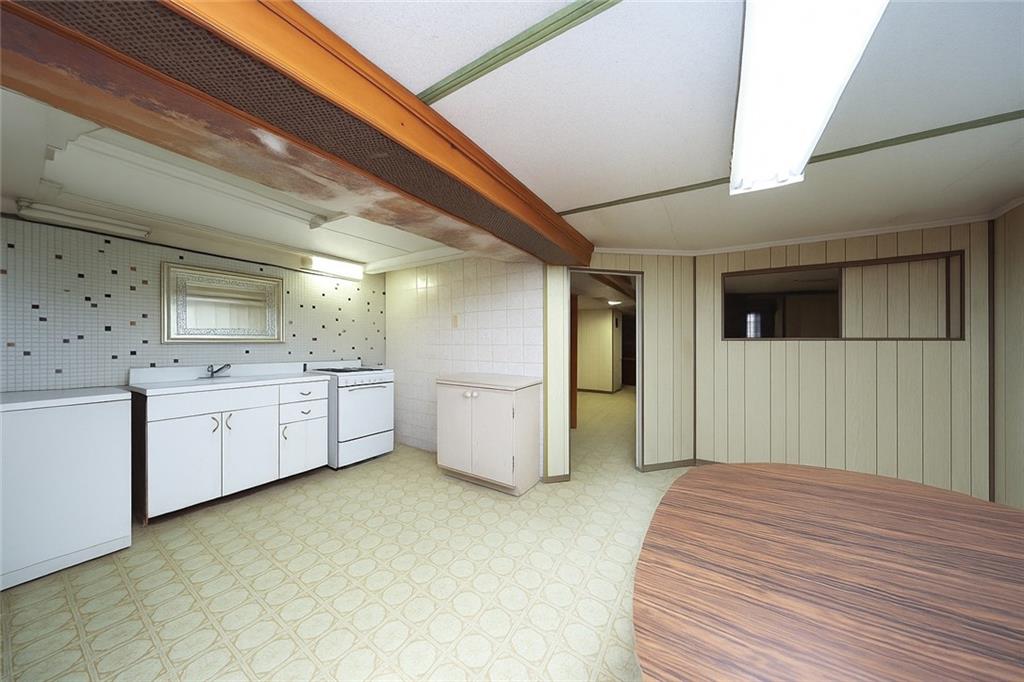 6821 16th Avenue Bensonhurst Brooklyn NY 11204