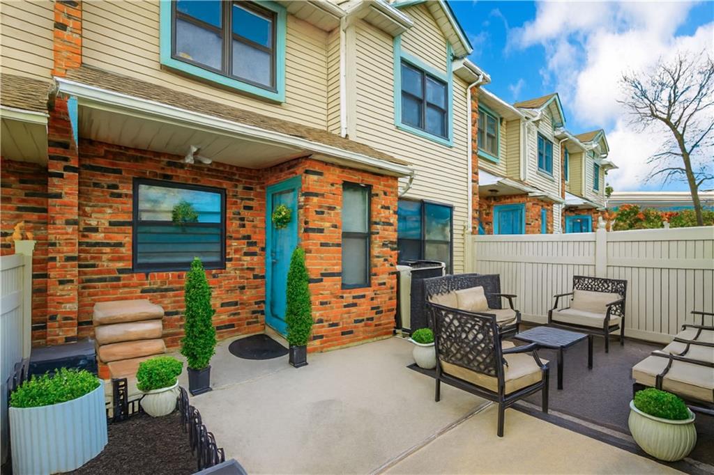 68 Gina Court New Springville Staten Island NY 10314