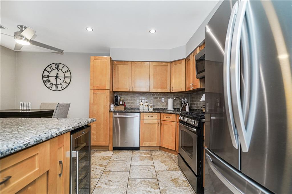 68 Gina Court New Springville Staten Island NY 10314