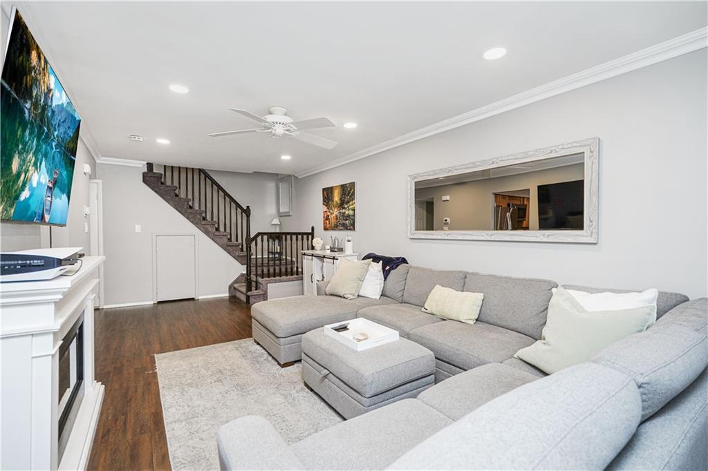 68 Gina Court New Springville Staten Island NY 10314