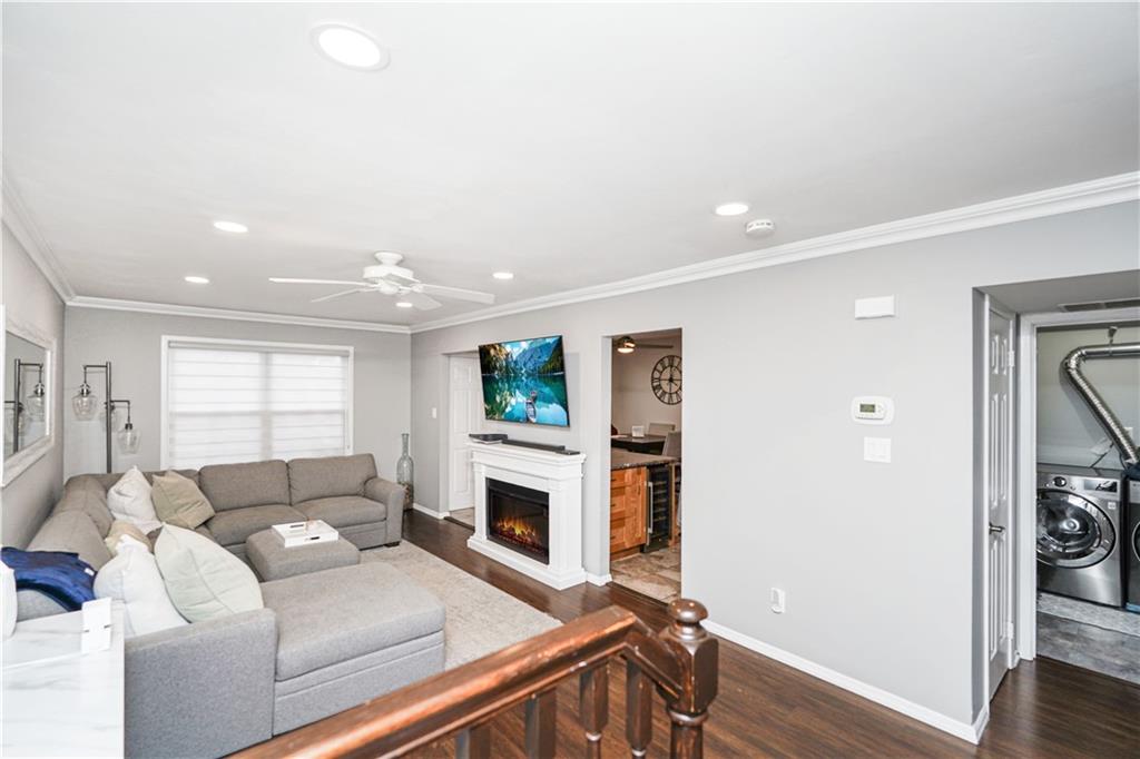 68 Gina Court New Springville Staten Island NY 10314