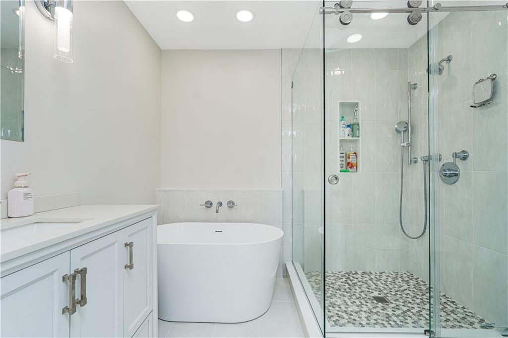 68 Gina Court New Springville Staten Island NY 10314