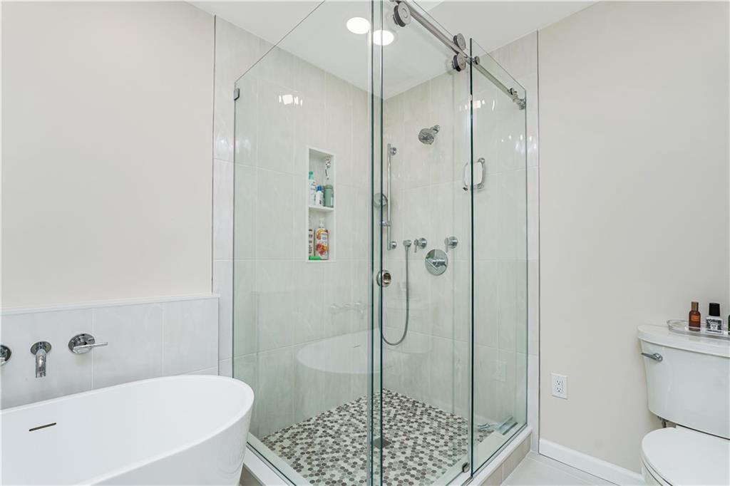 68 Gina Court New Springville Staten Island NY 10314