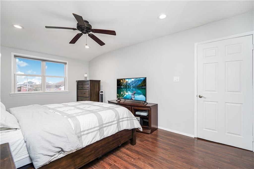 68 Gina Court New Springville Staten Island NY 10314