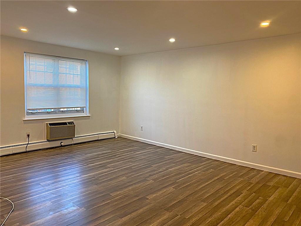 394 Maryland Avenue Rosebank Staten Island NY 10305