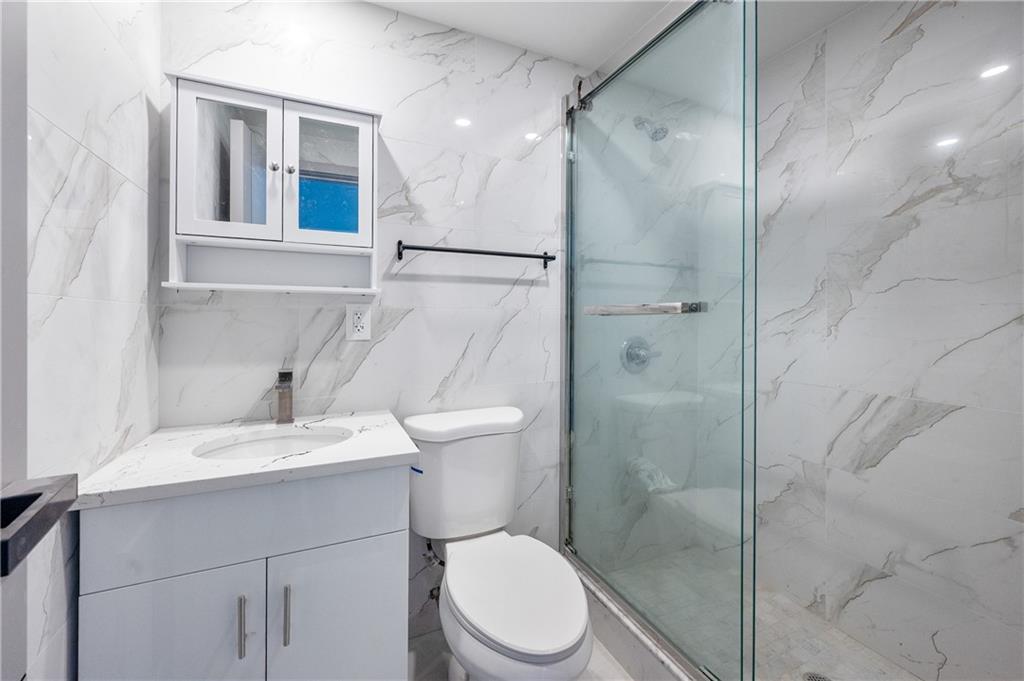 66-17 Clinton Avenue Maspeth Maspeth NY 11378