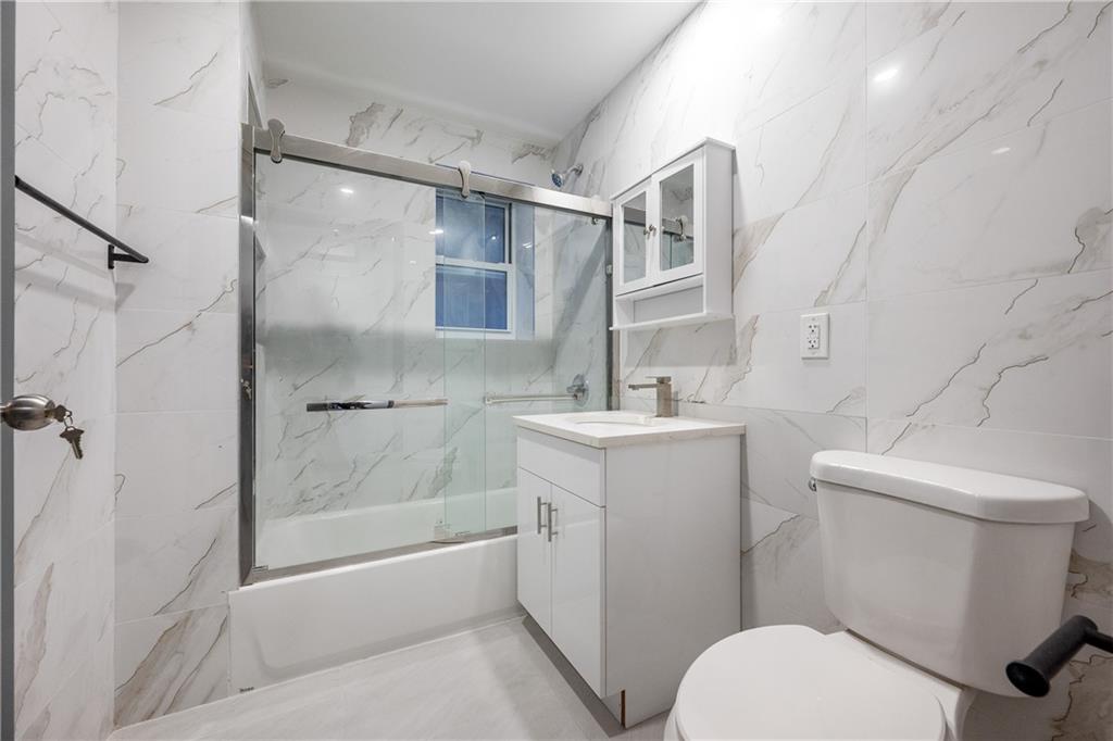 66-17 Clinton Avenue Maspeth Maspeth NY 11378