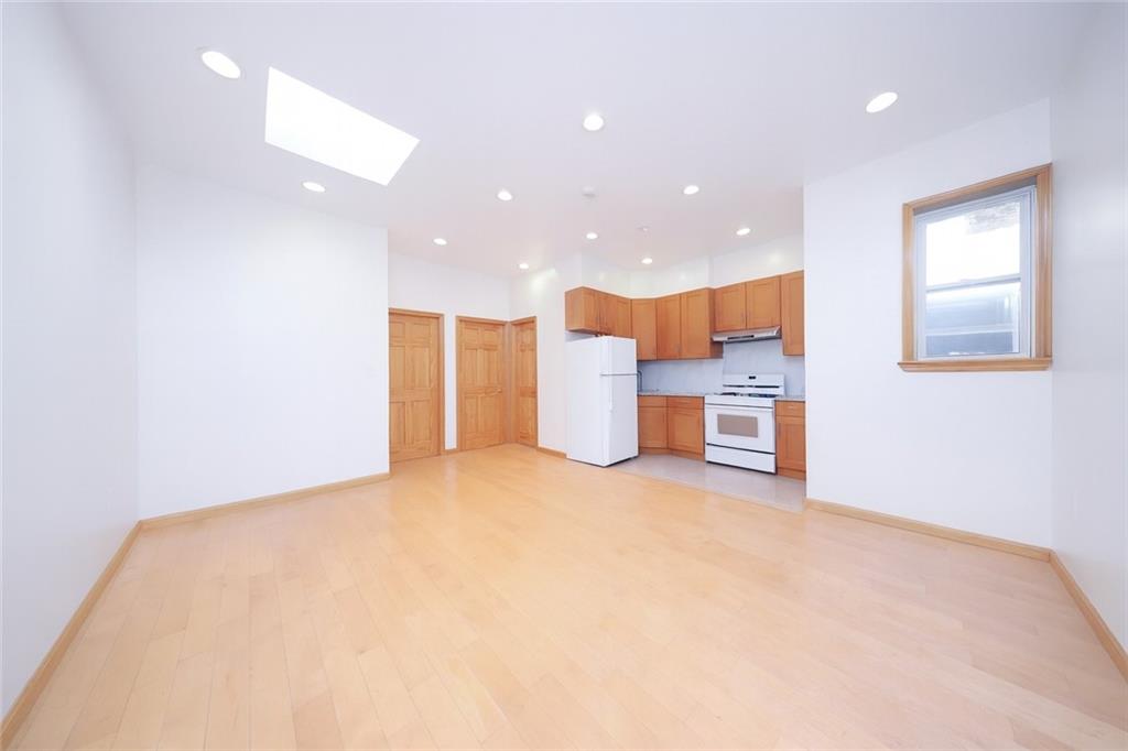 7616 18th Avenue Bensonhurst Brooklyn NY 11214