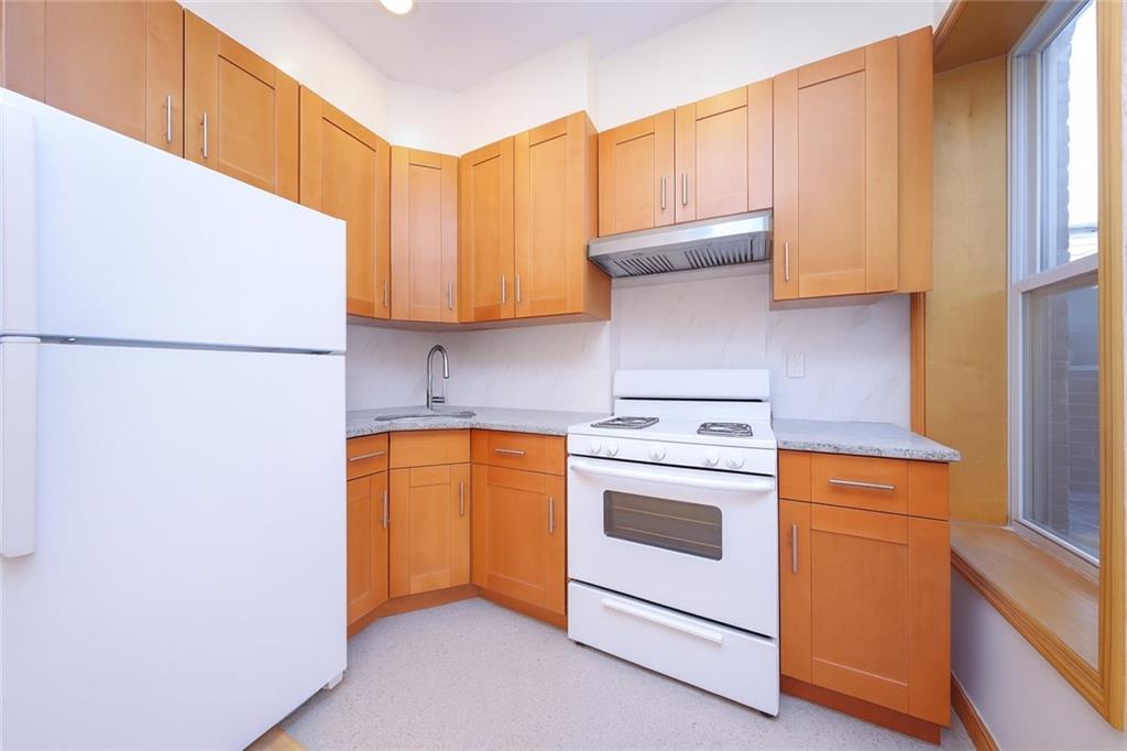 7616 18th Avenue Bensonhurst Brooklyn NY 11214