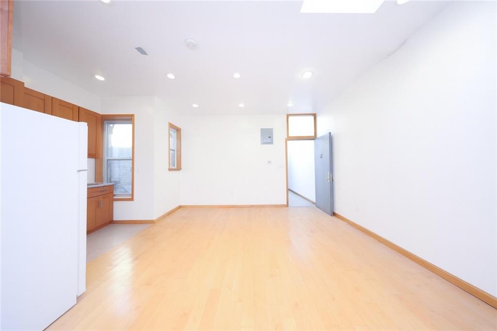 7616 18th Avenue Bensonhurst Brooklyn NY 11214