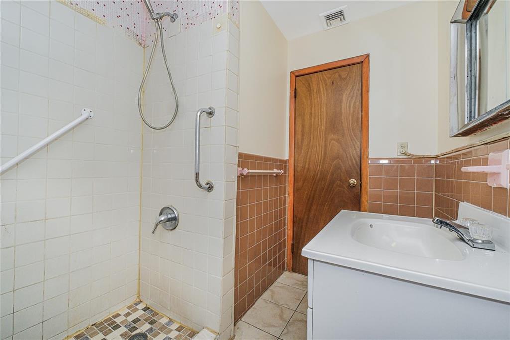 99 Park Hill Circle Clifton Staten Island NY 10304