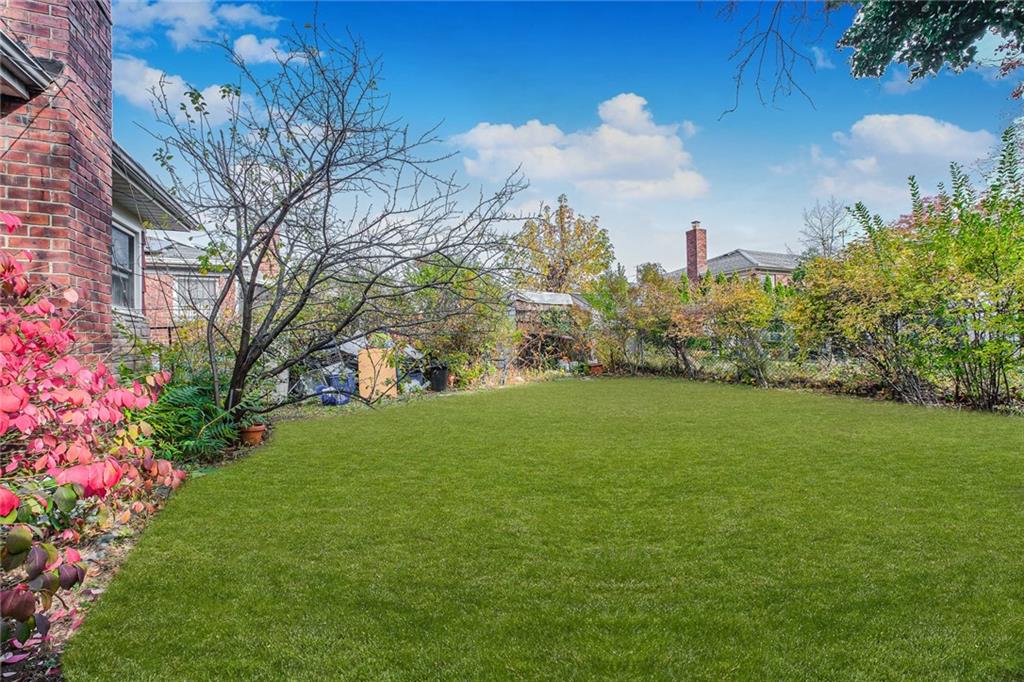 99 Park Hill Circle Clifton Staten Island NY 10304