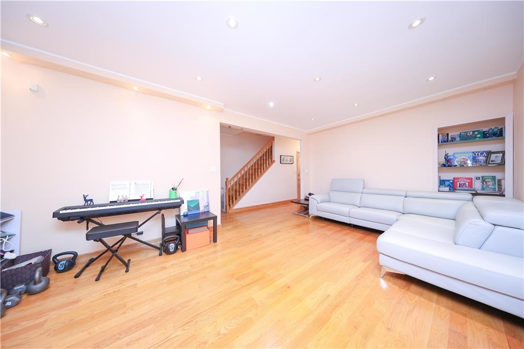 2415 East 27th Street Sheepshead Bay Brooklyn NY 11235