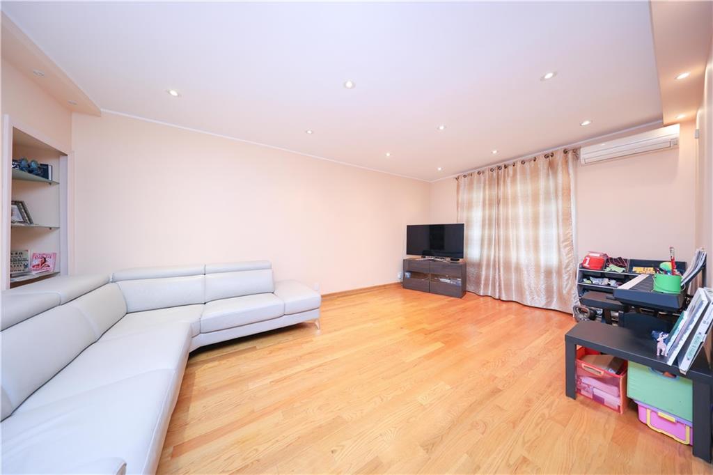 2415 East 27th Street Sheepshead Bay Brooklyn NY 11235