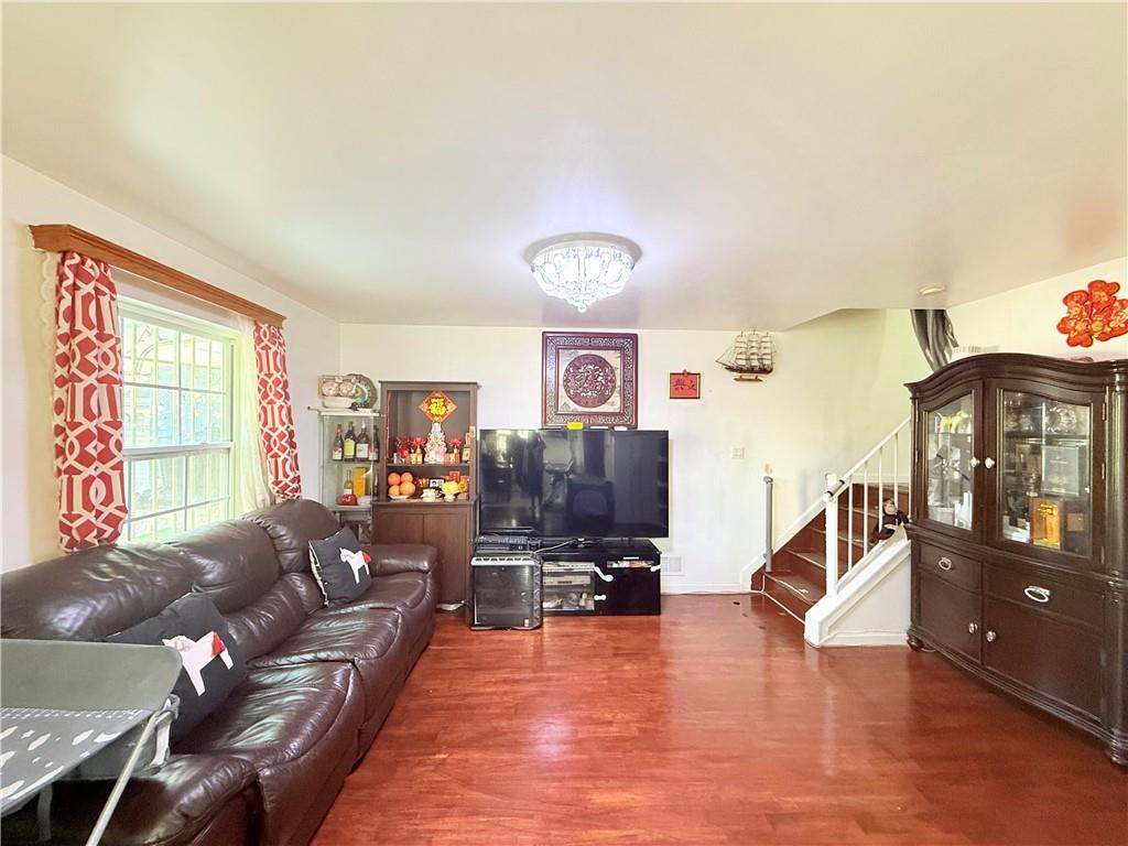 33 Geo Court Park Hill Staten Island NY 10304