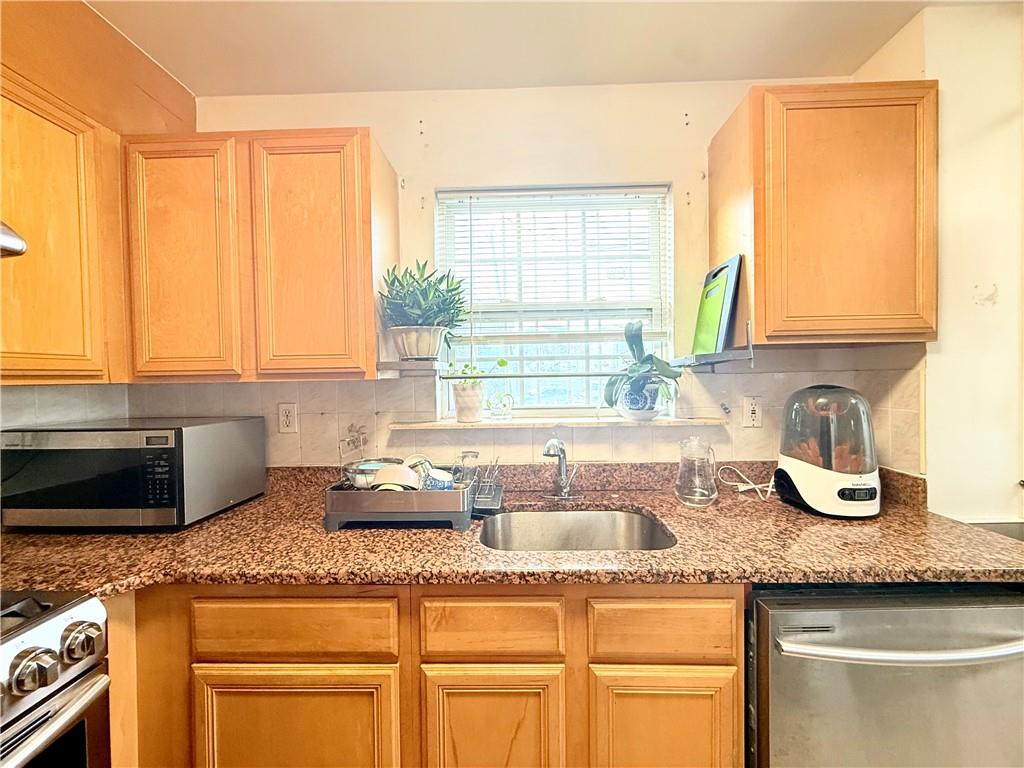 33 Geo Court Park Hill Staten Island NY 10304