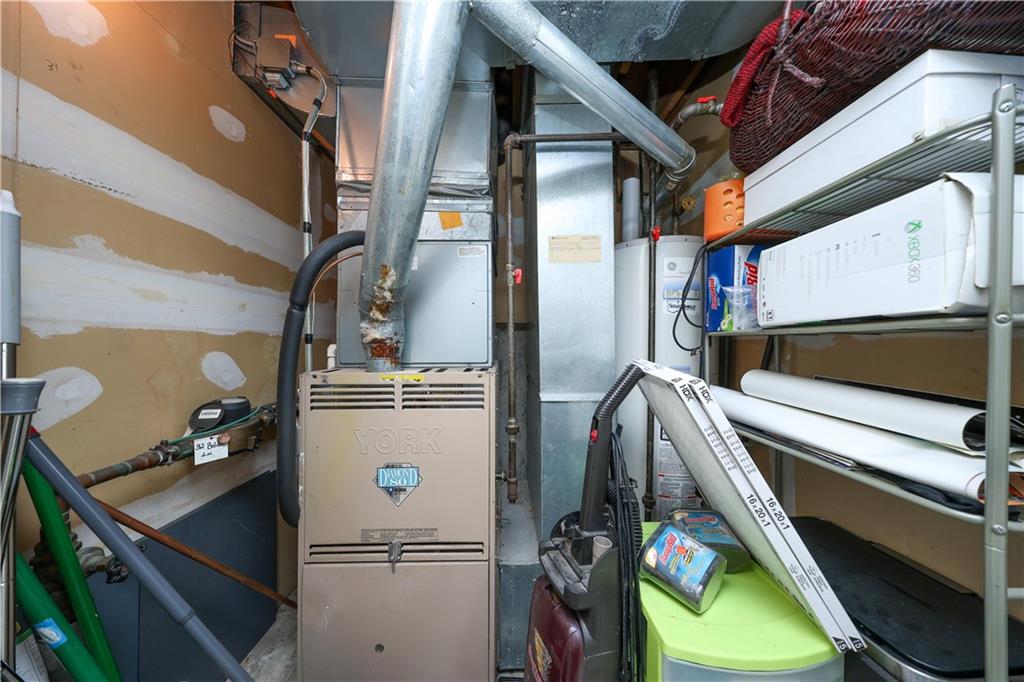 32 Belair Lane Rosebank Staten Island NY 10305