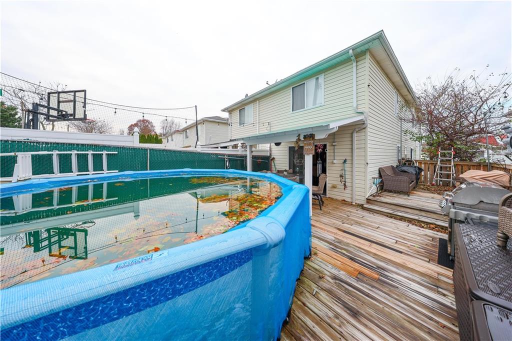 32 Belair Lane Rosebank Staten Island NY 10305