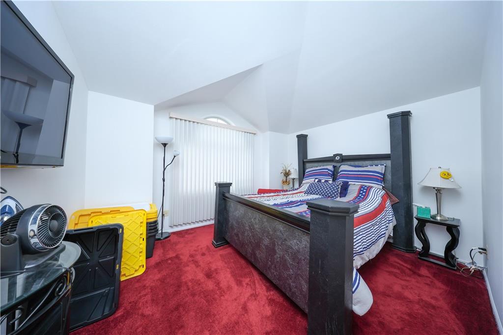 32 Belair Lane Rosebank Staten Island NY 10305