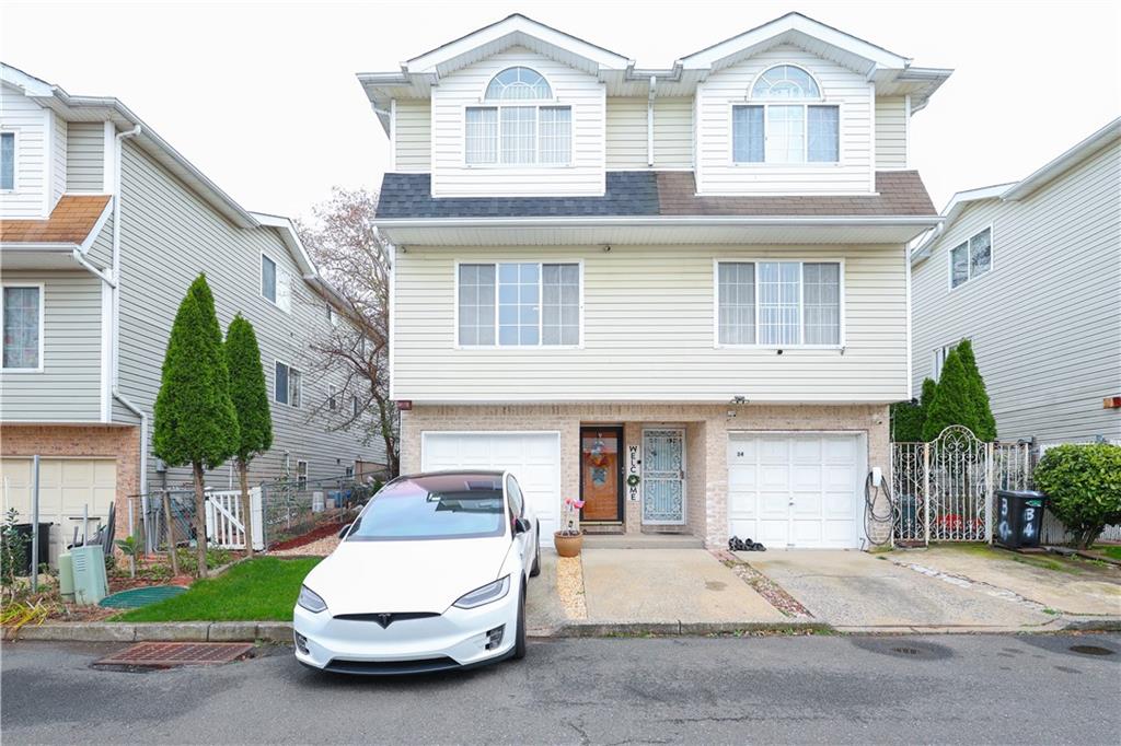 32 Belair Lane Rosebank Staten Island NY 10305