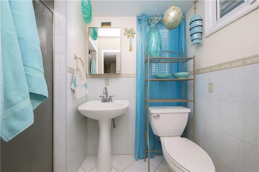 32 Belair Lane Rosebank Staten Island NY 10305