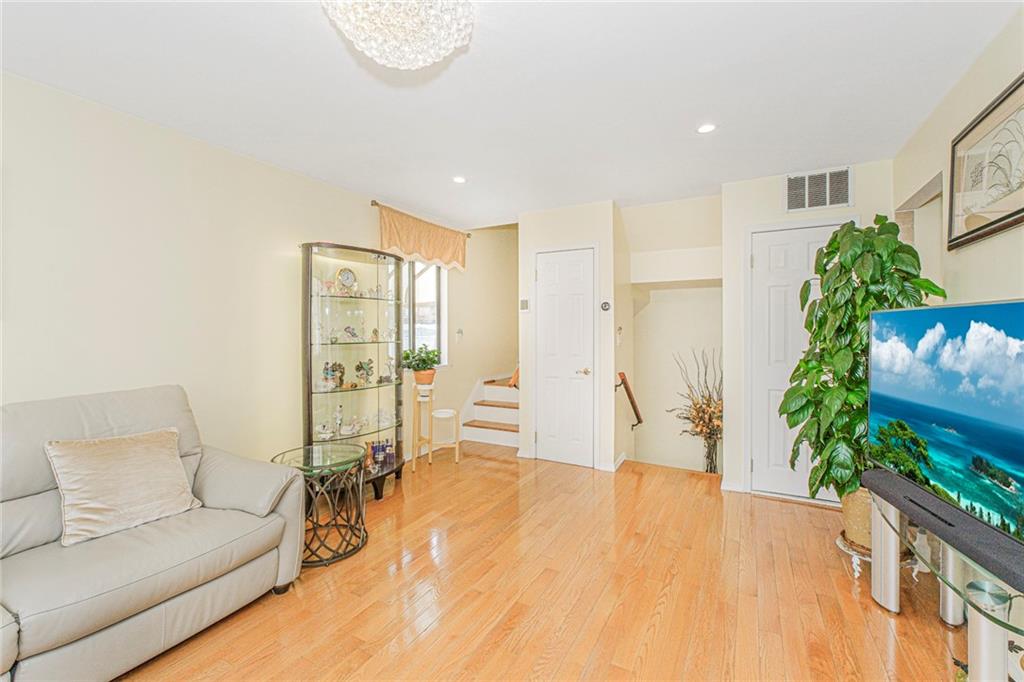 31 Ramsey Lane Manor Heights Staten Island NY 10314