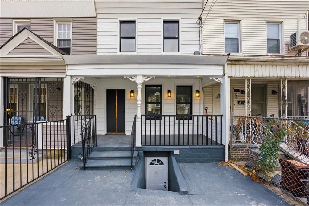 2862 Briggs Avenue Bedford Park Bronx NY 10458