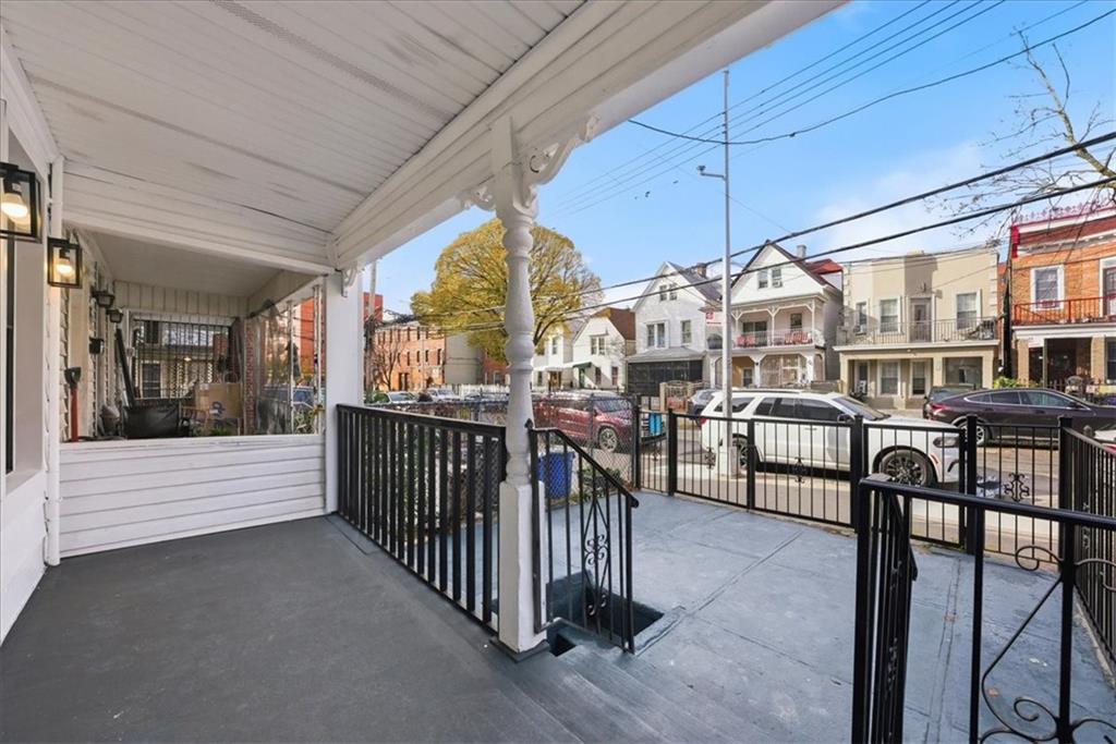 2862 Briggs Avenue Bedford Park Bronx NY 10458