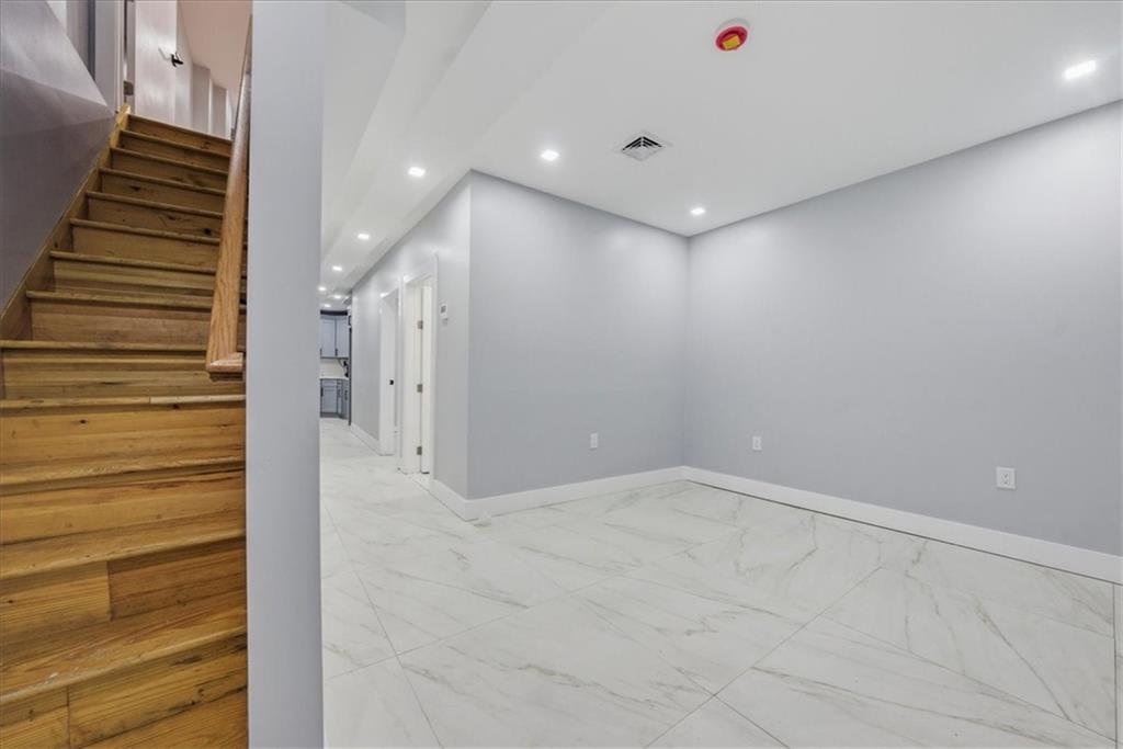 2862 Briggs Avenue Bedford Park Bronx NY 10458