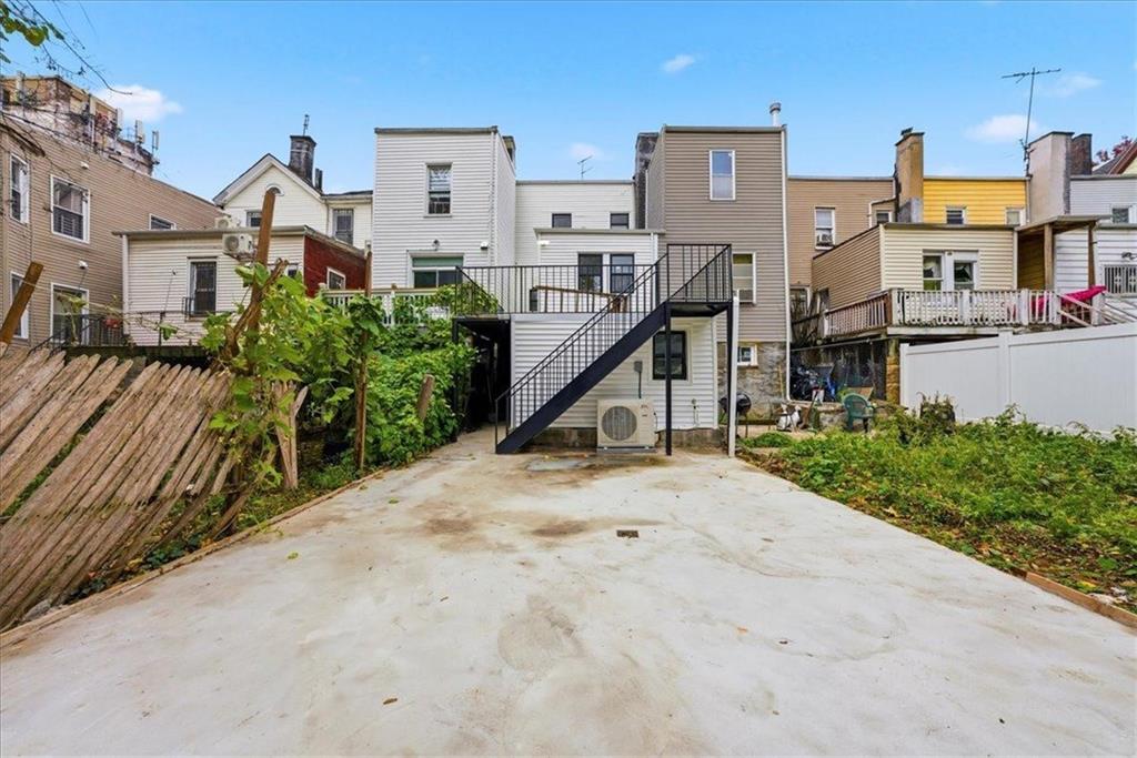 2862 Briggs Avenue Bedford Park Bronx NY 10458