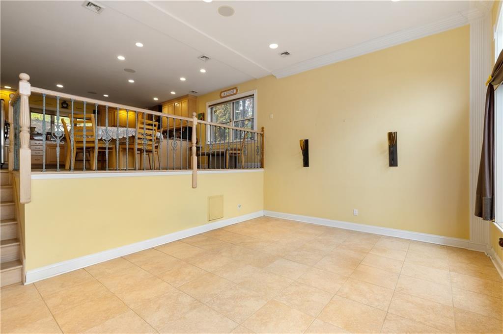 16 Diana Trail Emerson Hill Staten Island NY 10304