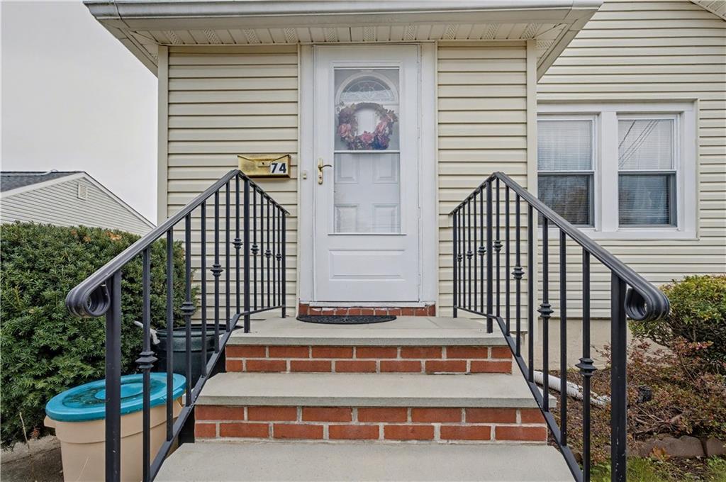 74 Nassau Street Out of NYC Islip NY 11752